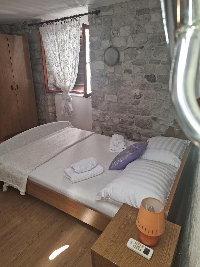 Apartment Tonka Trogir Buitenkant foto